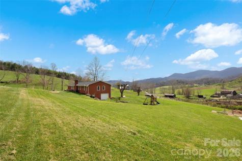 17 Boyd Cove Road Leicester NC 28748