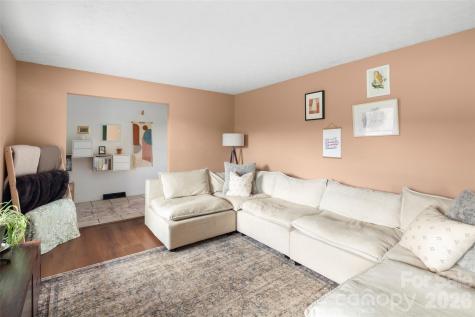 17 Boyd Cove Road Leicester NC 28748