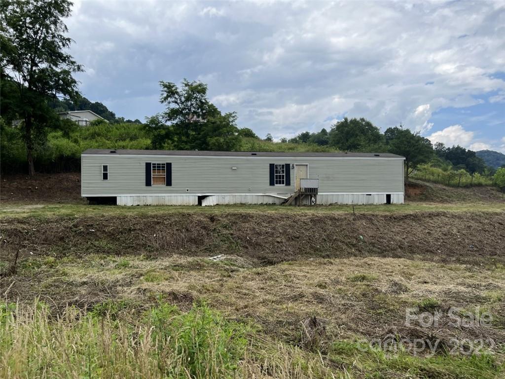 14 Fox Run Road Canton NC 28716