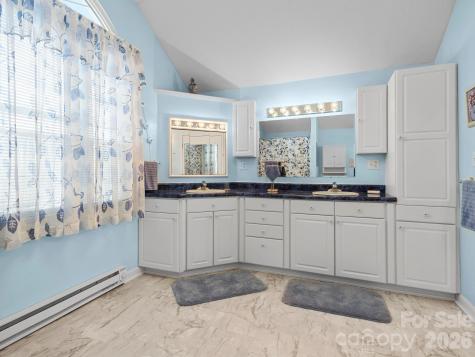 727 Jenkins Valley Road Alexander NC 28701