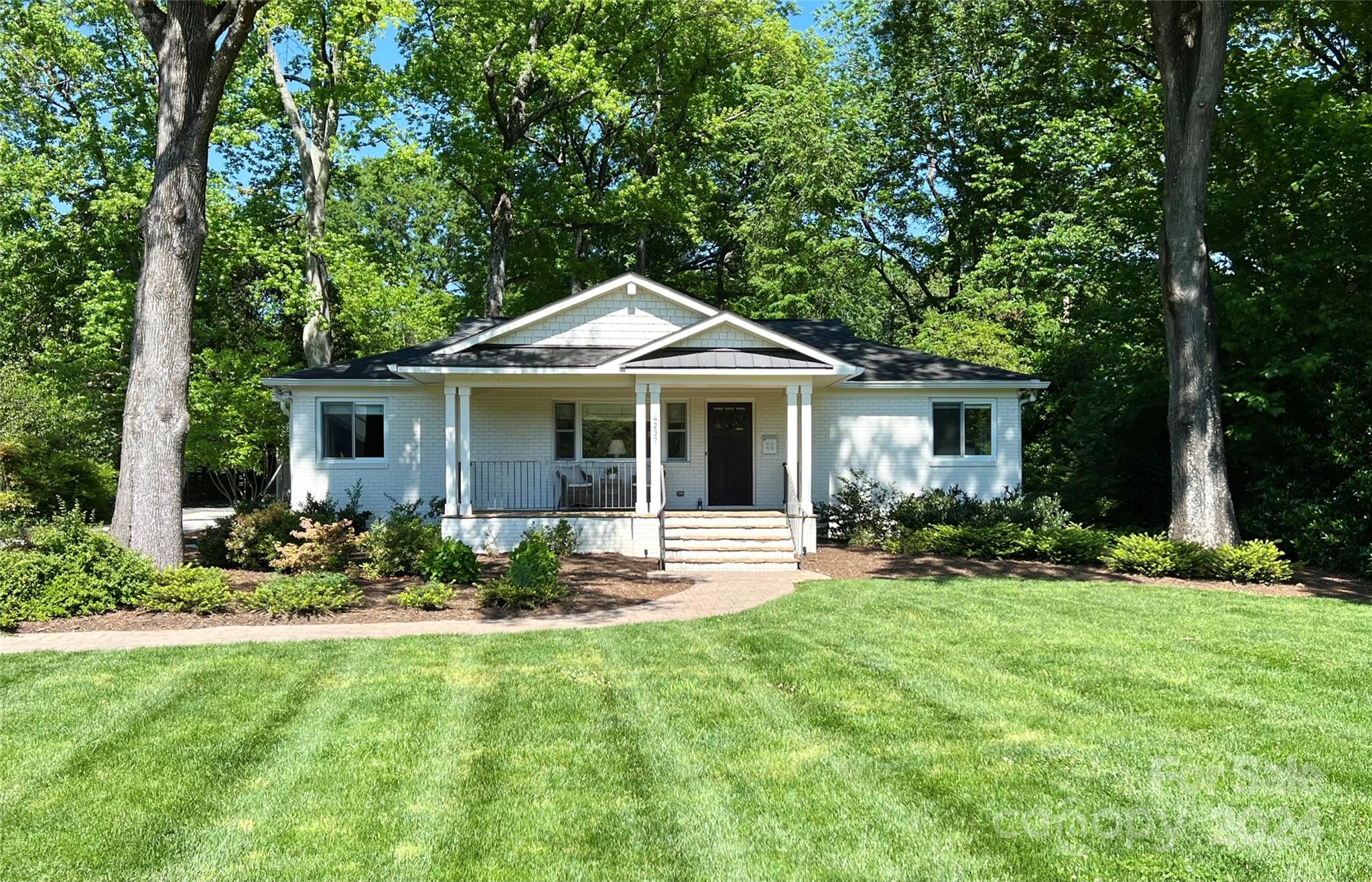 4237 Woodlark Lane Charlotte NC 28211