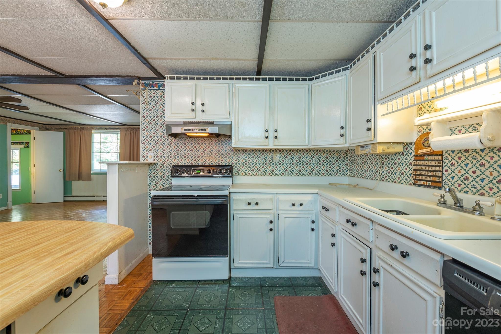183 Blackberry Inn Road Weaverville NC 28787