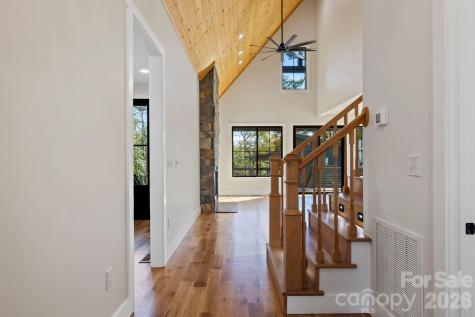 154 Osceola Road Hendersonville NC 28739