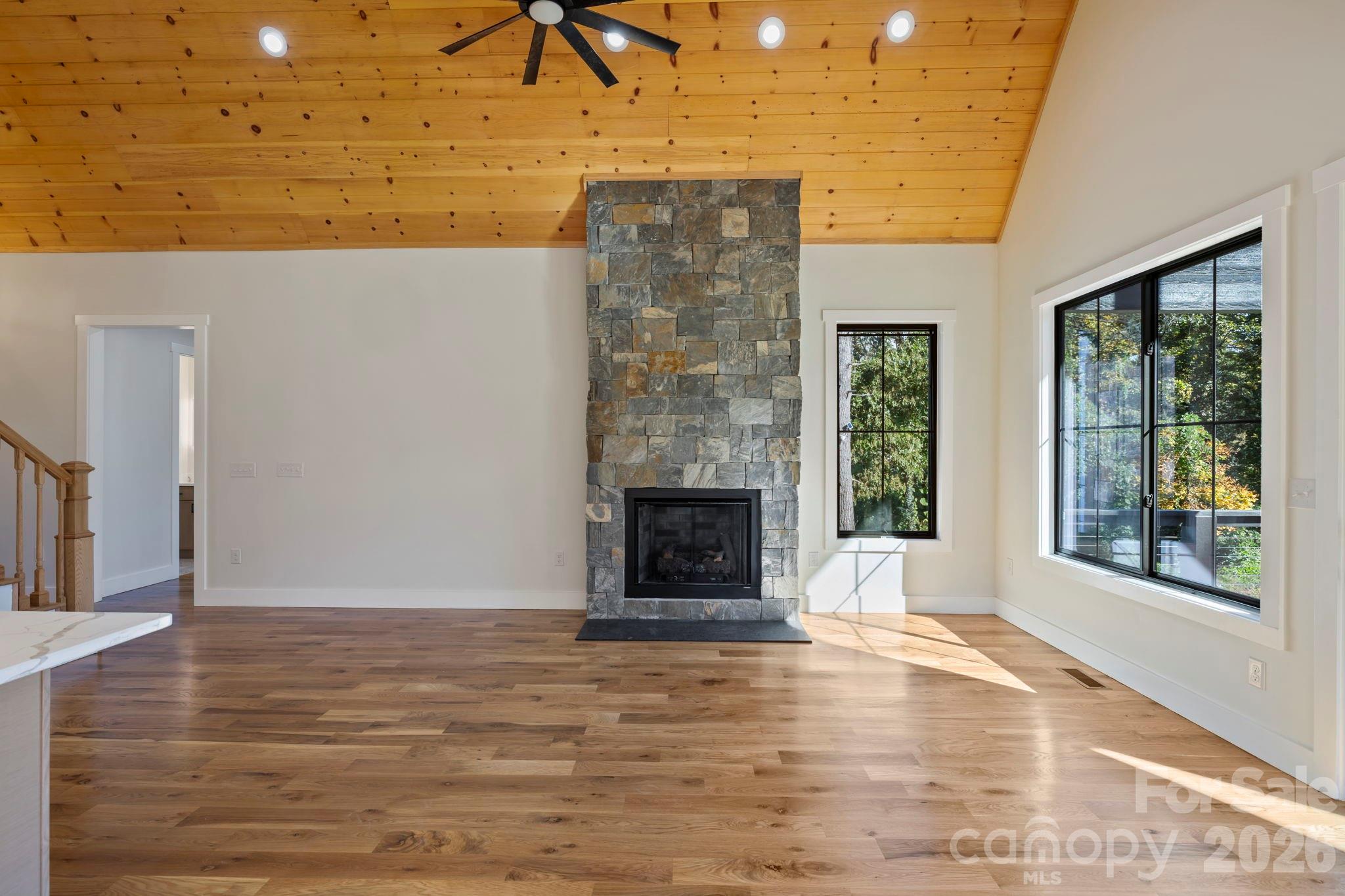 154 Osceola Road Hendersonville NC 28739