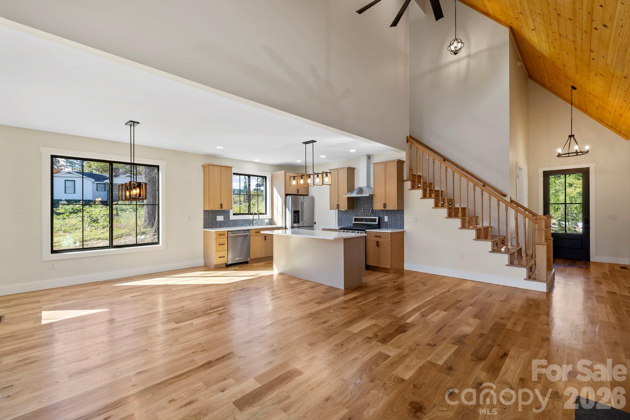 154 Osceola Road Hendersonville NC 28739
