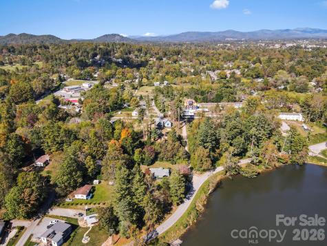 154 Osceola Road Hendersonville NC 28739