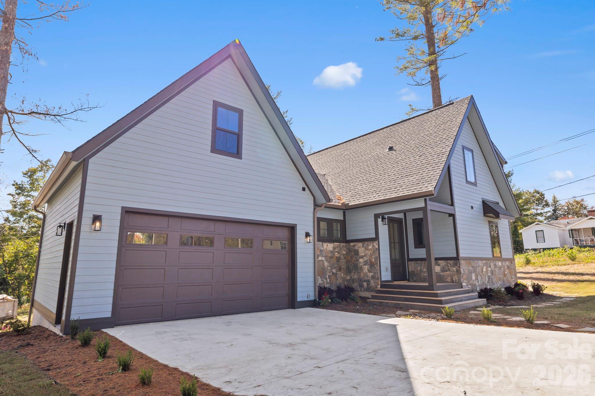 154 Osceola Road Hendersonville NC 28739