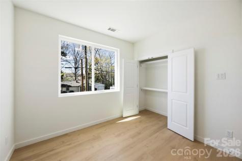 1037 Garringer Place Charlotte NC 28208