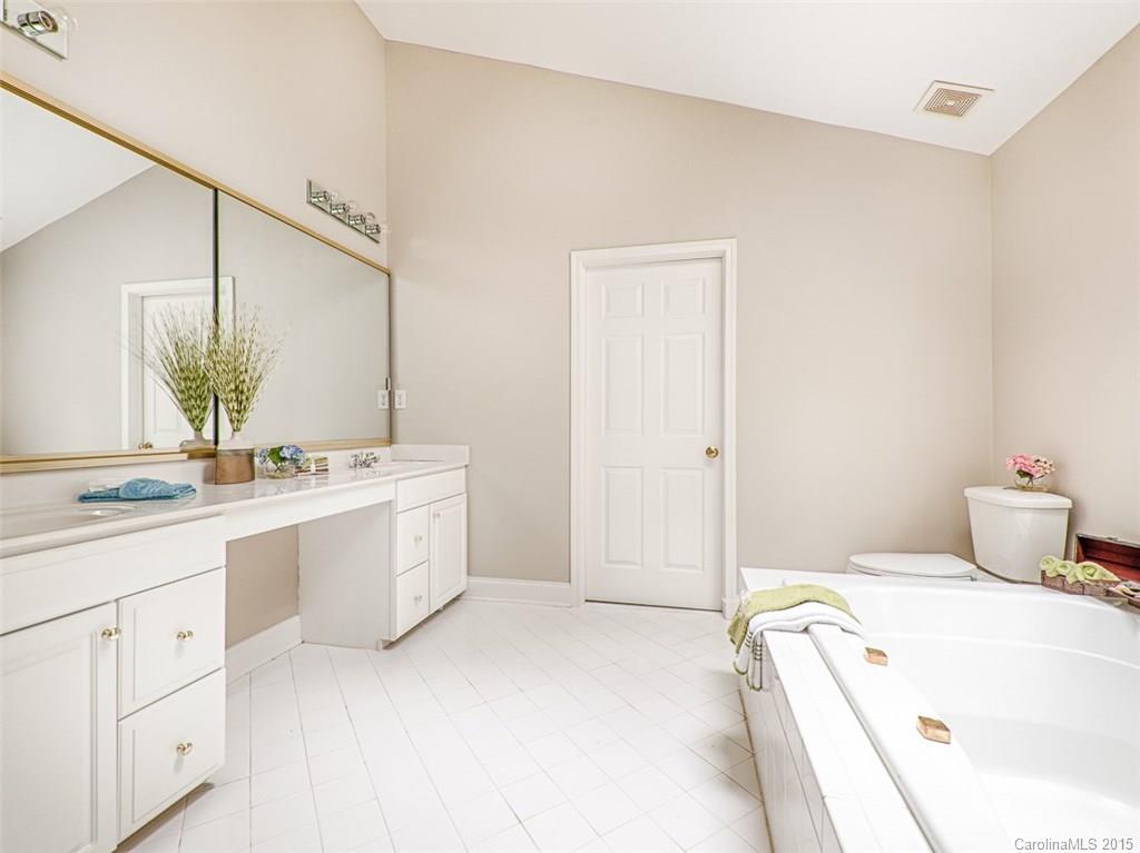 1628 Reverdy Oaks Drive Matthews NC 28105