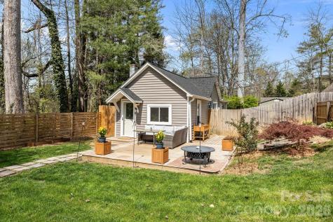11 Log Cabin Trail Candler NC 28715