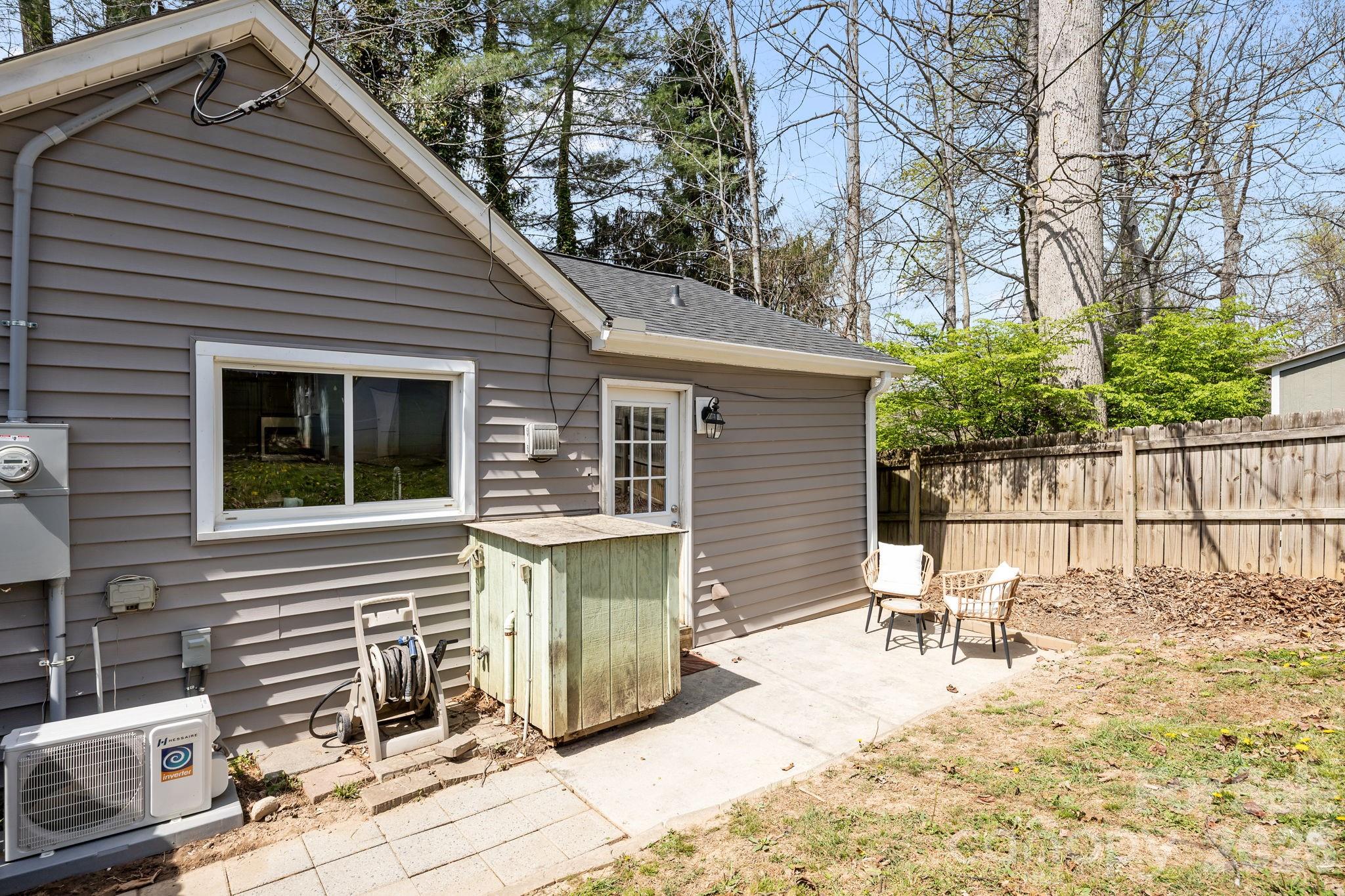 11 Log Cabin Trail Candler NC 28715