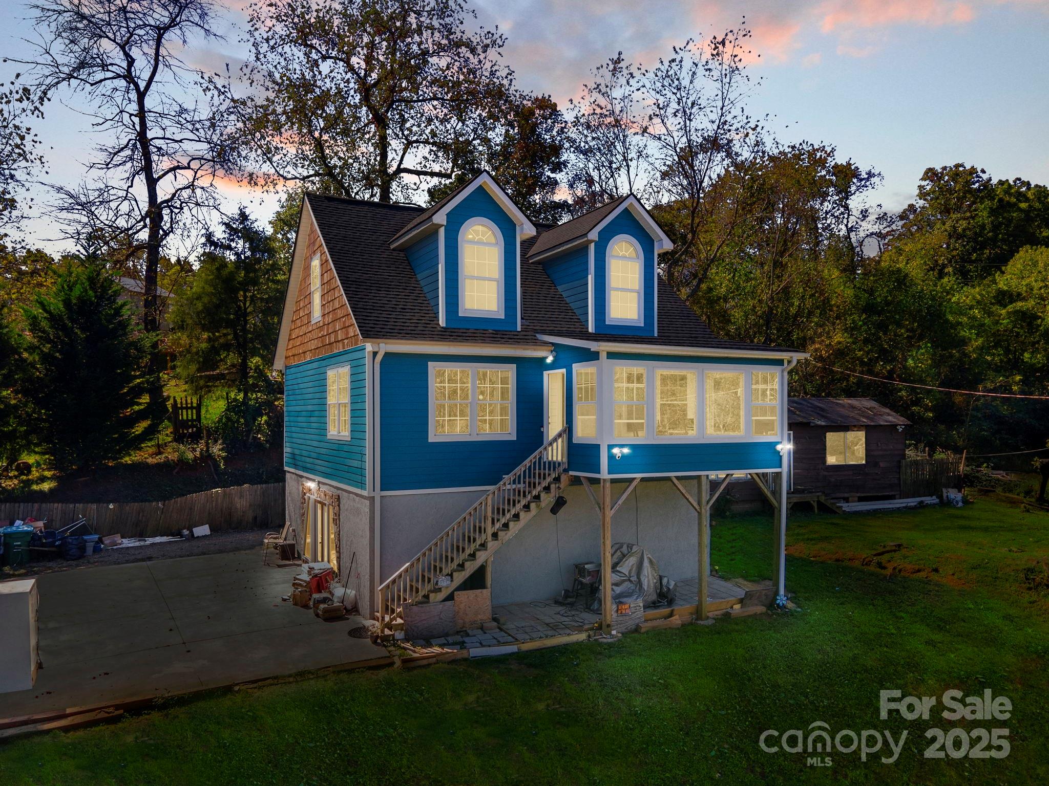 119 Aurora Vista Drive Asheville NC 28806