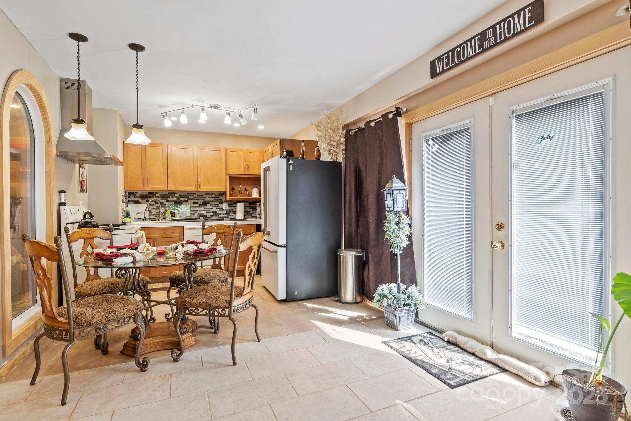 119 Aurora Vista Drive Asheville NC 28806