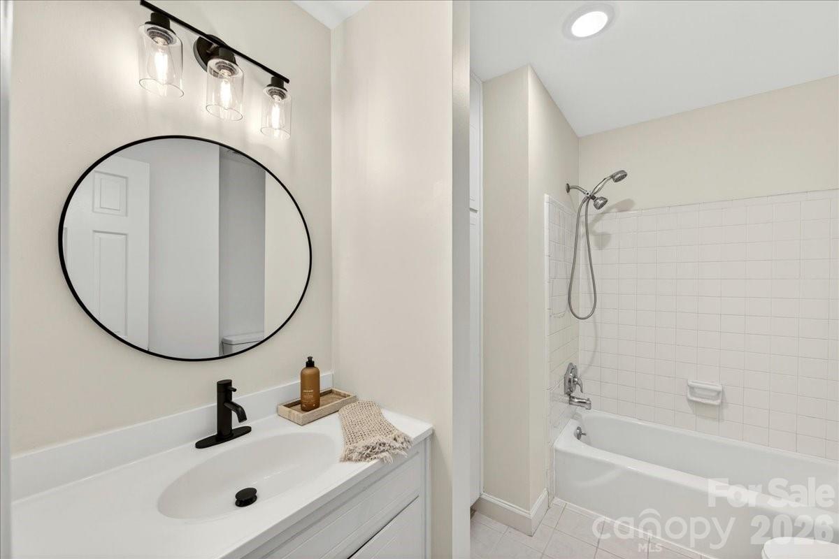 6724 Constitution Lane Charlotte NC 28210