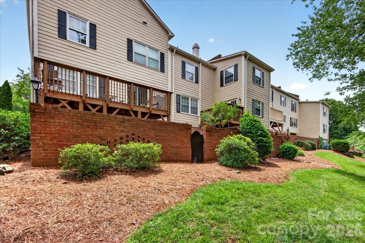 6724 Constitution Lane Charlotte NC 28210