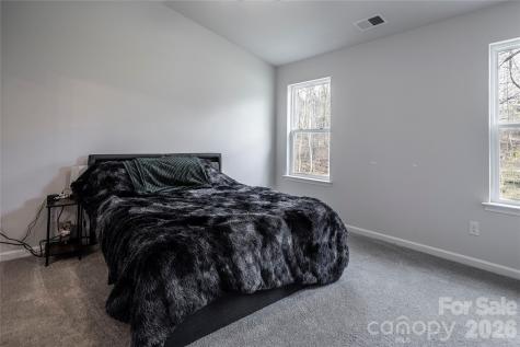 132 Crown Court Kings Mountain NC 28086