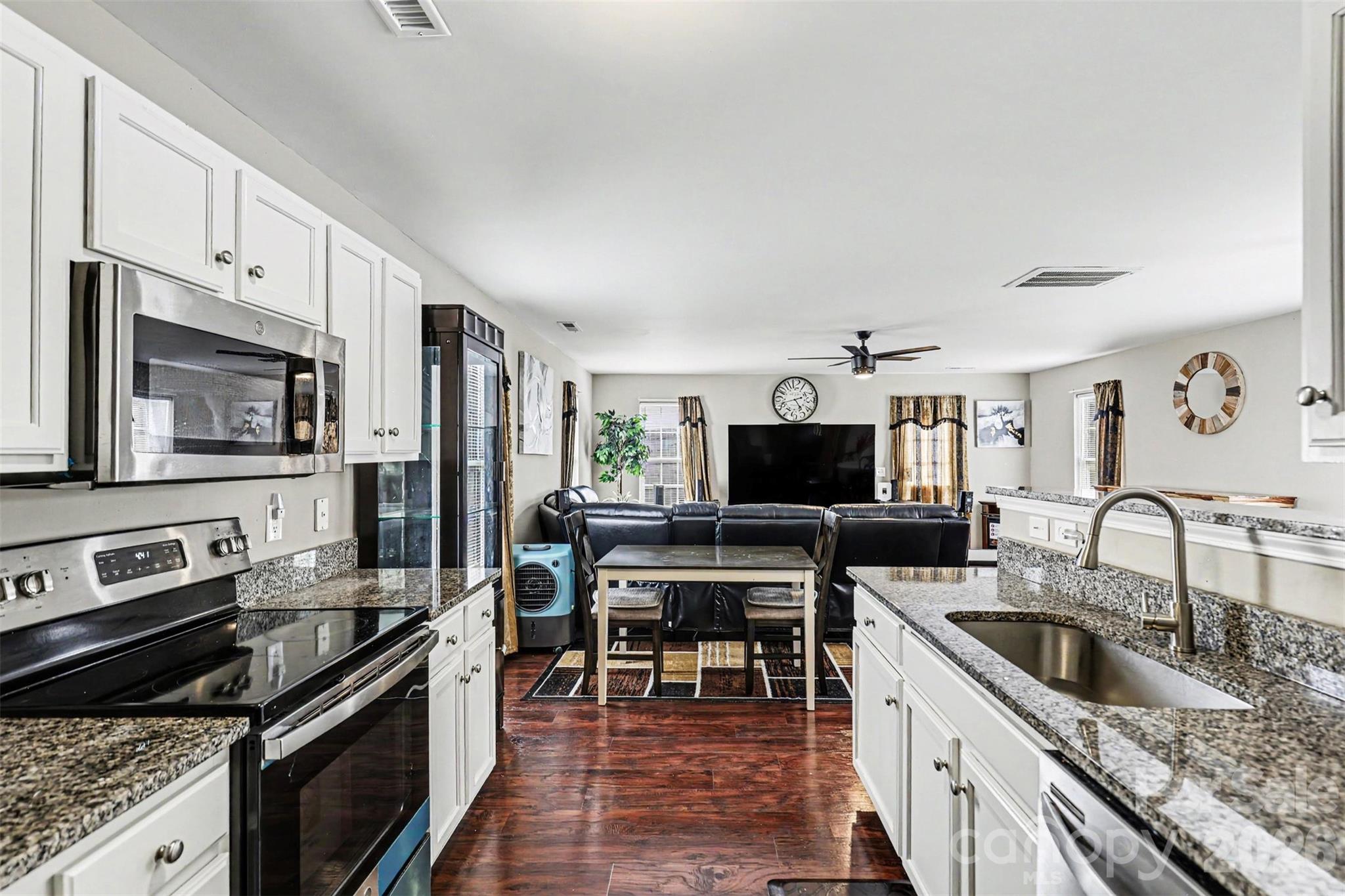 306 Cayman Way Charlotte NC 28217