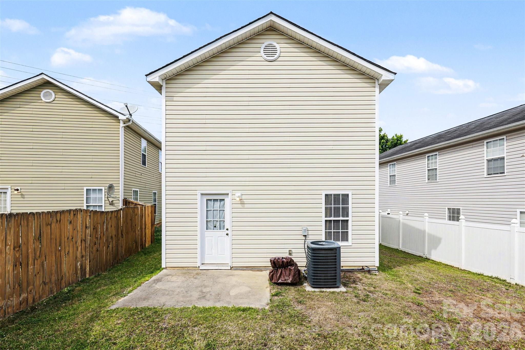306 Cayman Way Charlotte NC 28217