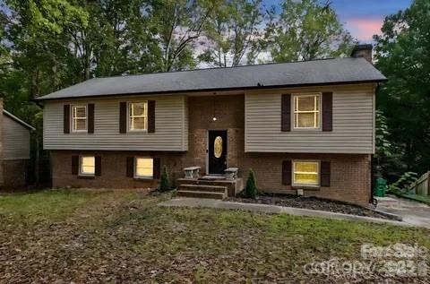 7414 Castlebar Road Charlotte NC 28270