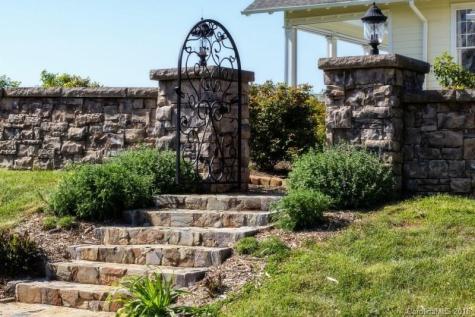 3483 Cummings Road Hendersonville NC 28739