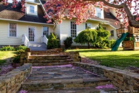 3483 Cummings Road Hendersonville NC 28739