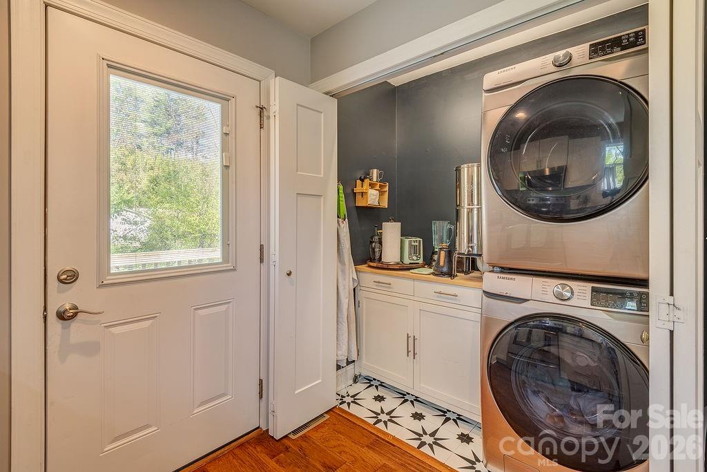 20 Plemmons Street Asheville NC 28806