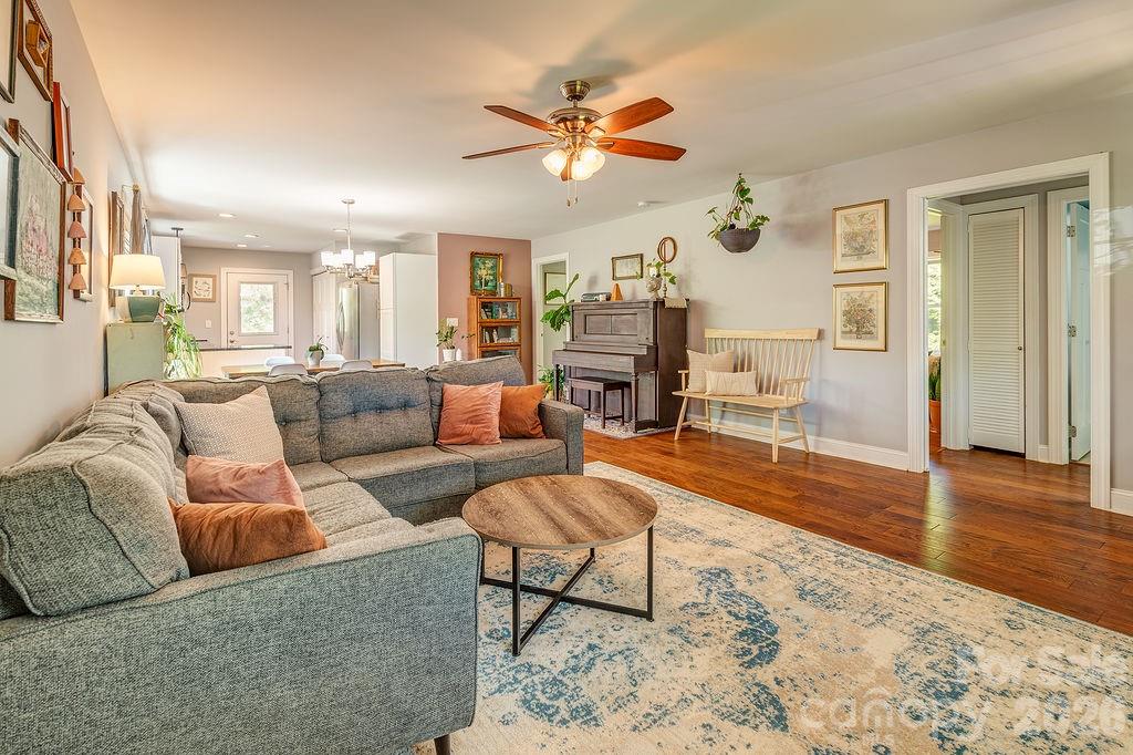 20 Plemmons Street Asheville NC 28806