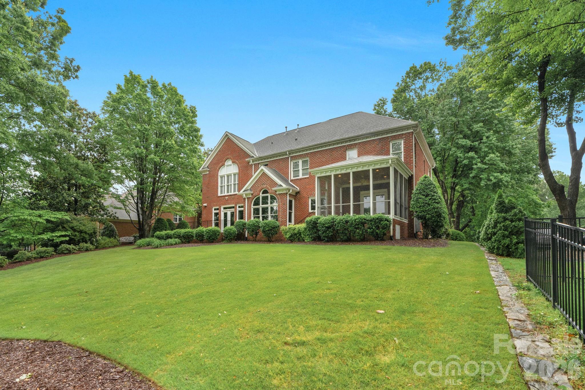 10514 Old Wayside Road Charlotte NC 28277