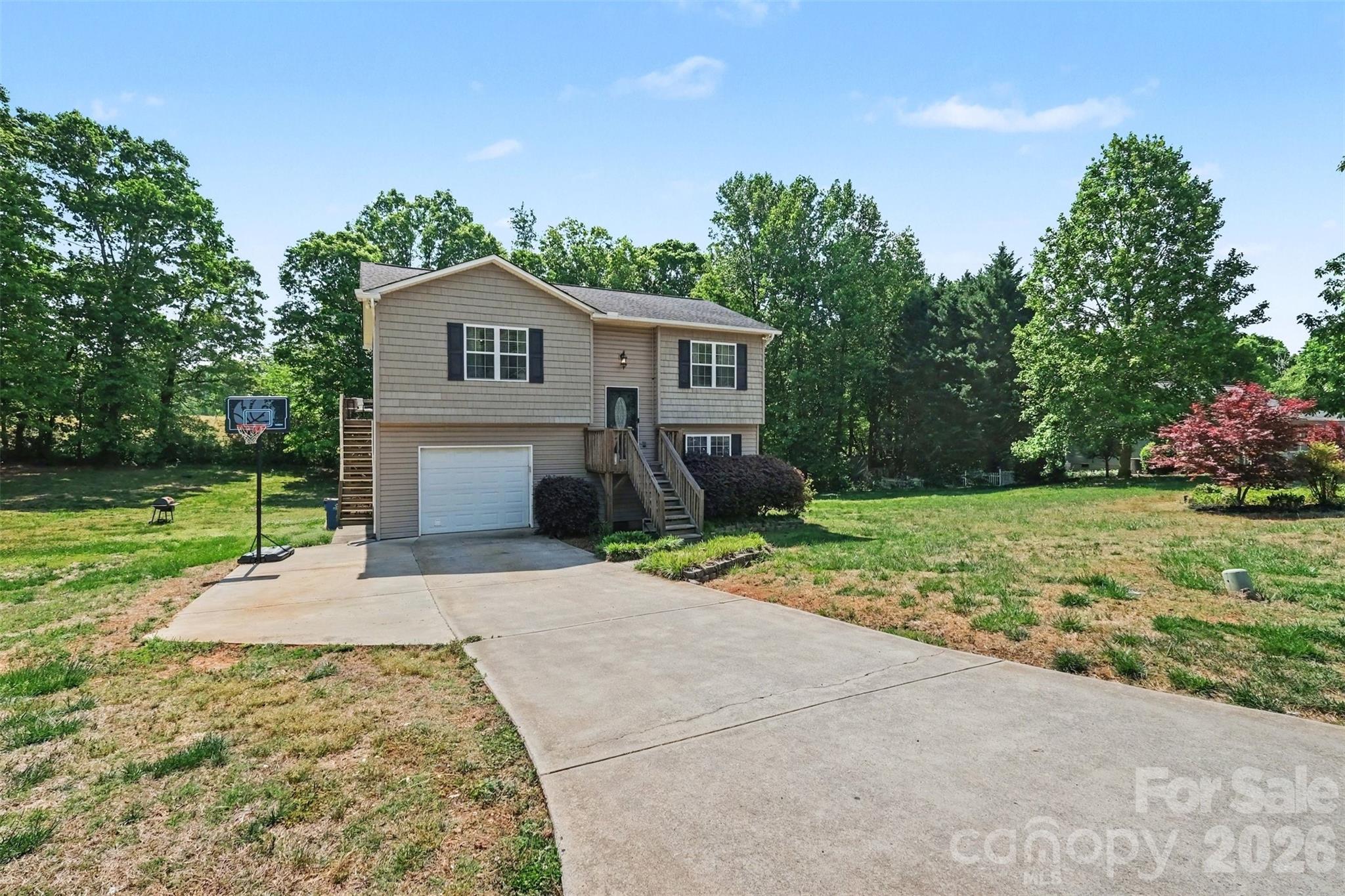 2056 Redberry Lane Conover NC 28613