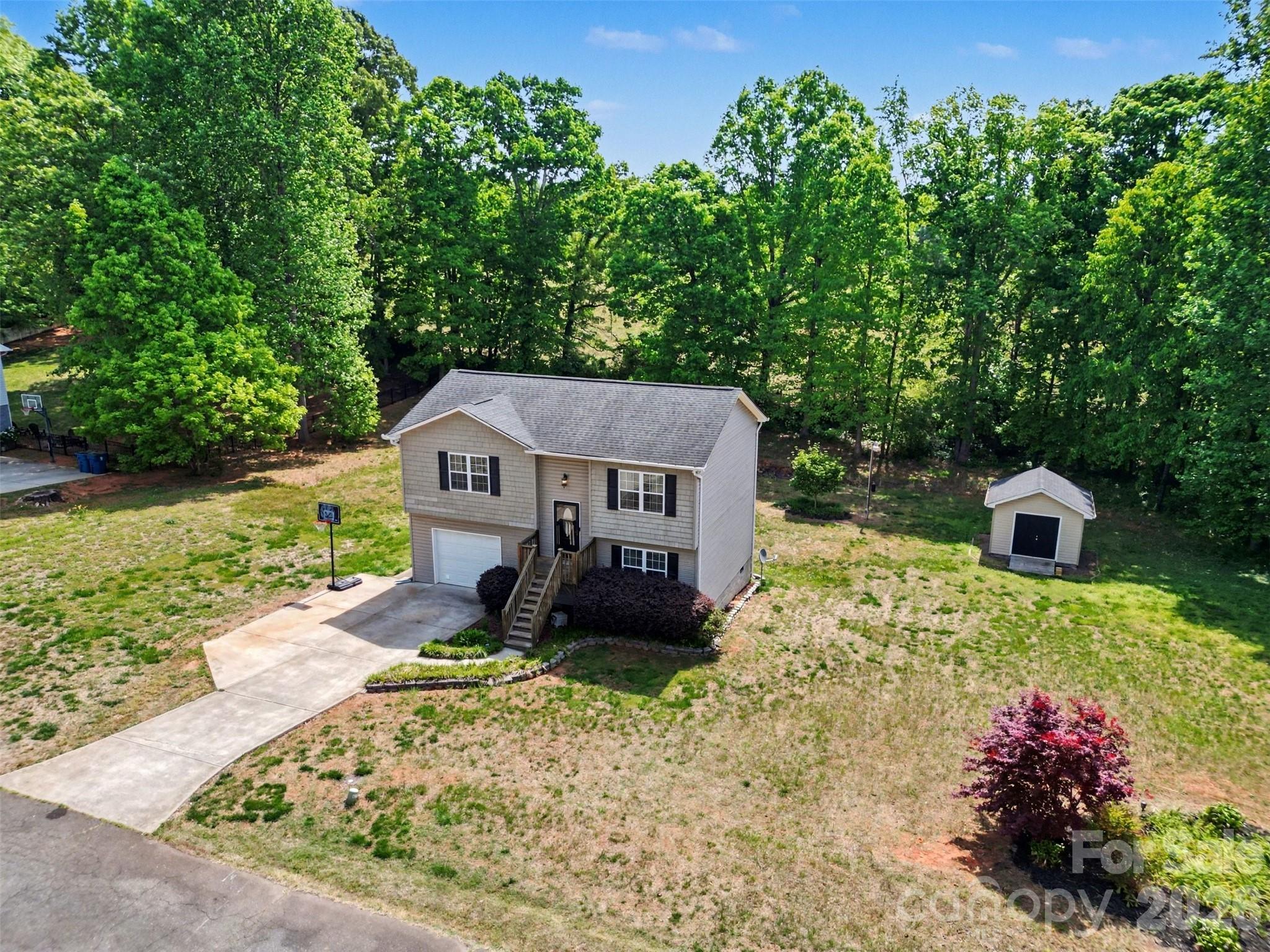 2056 Redberry Lane Conover NC 28613