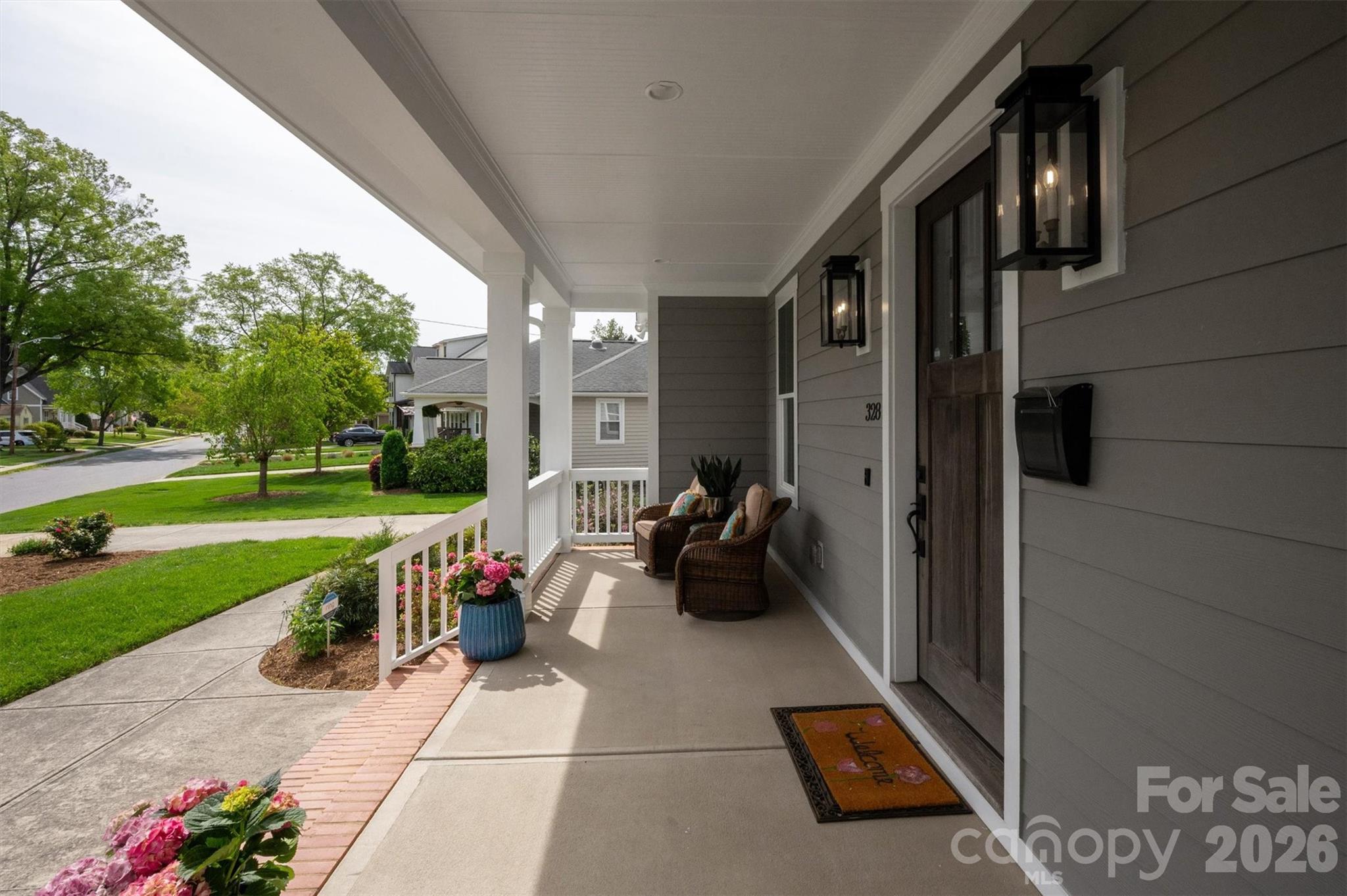 328 Melbourne Court Charlotte NC 28209