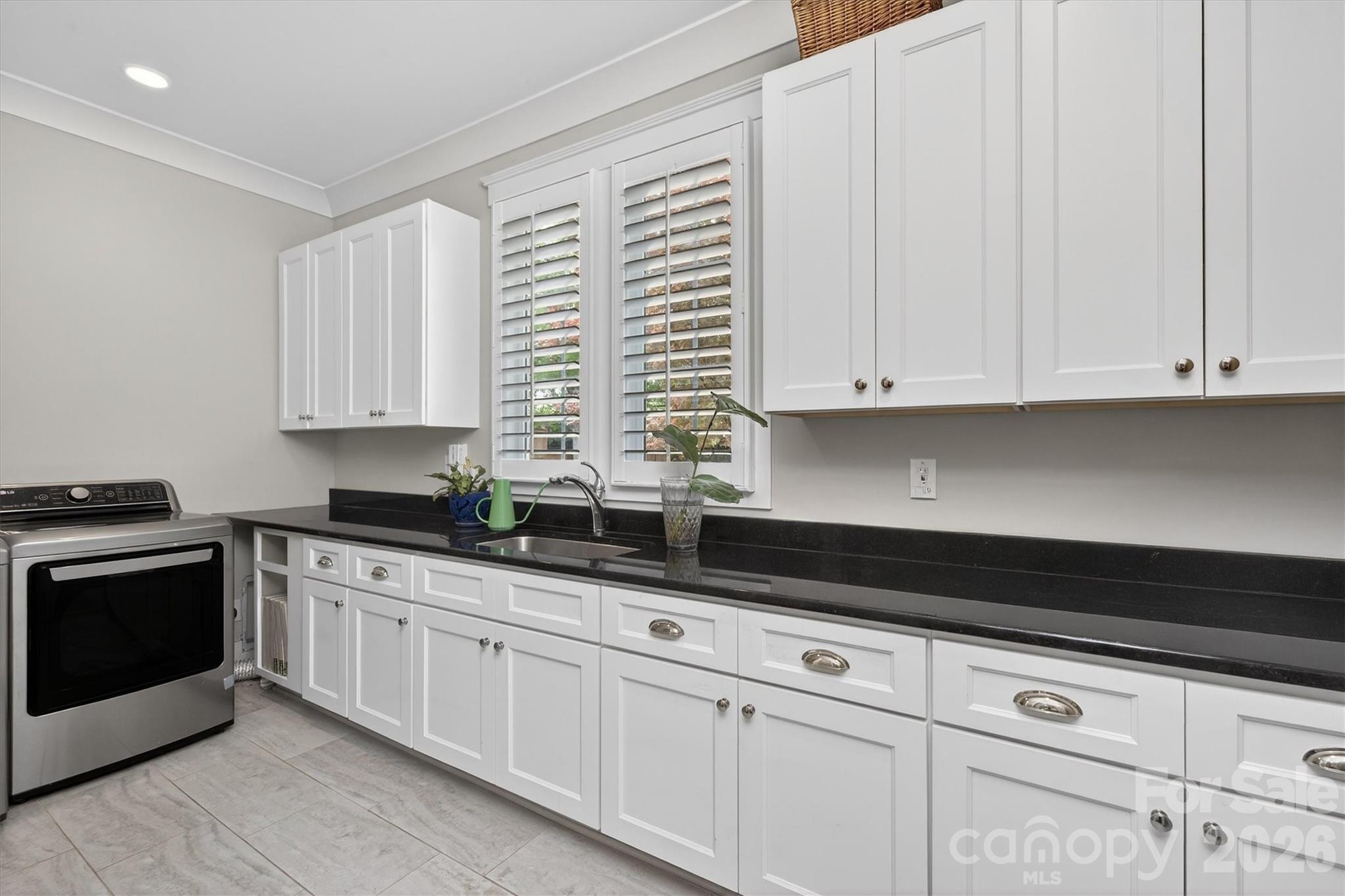 328 Melbourne Court Charlotte NC 28209