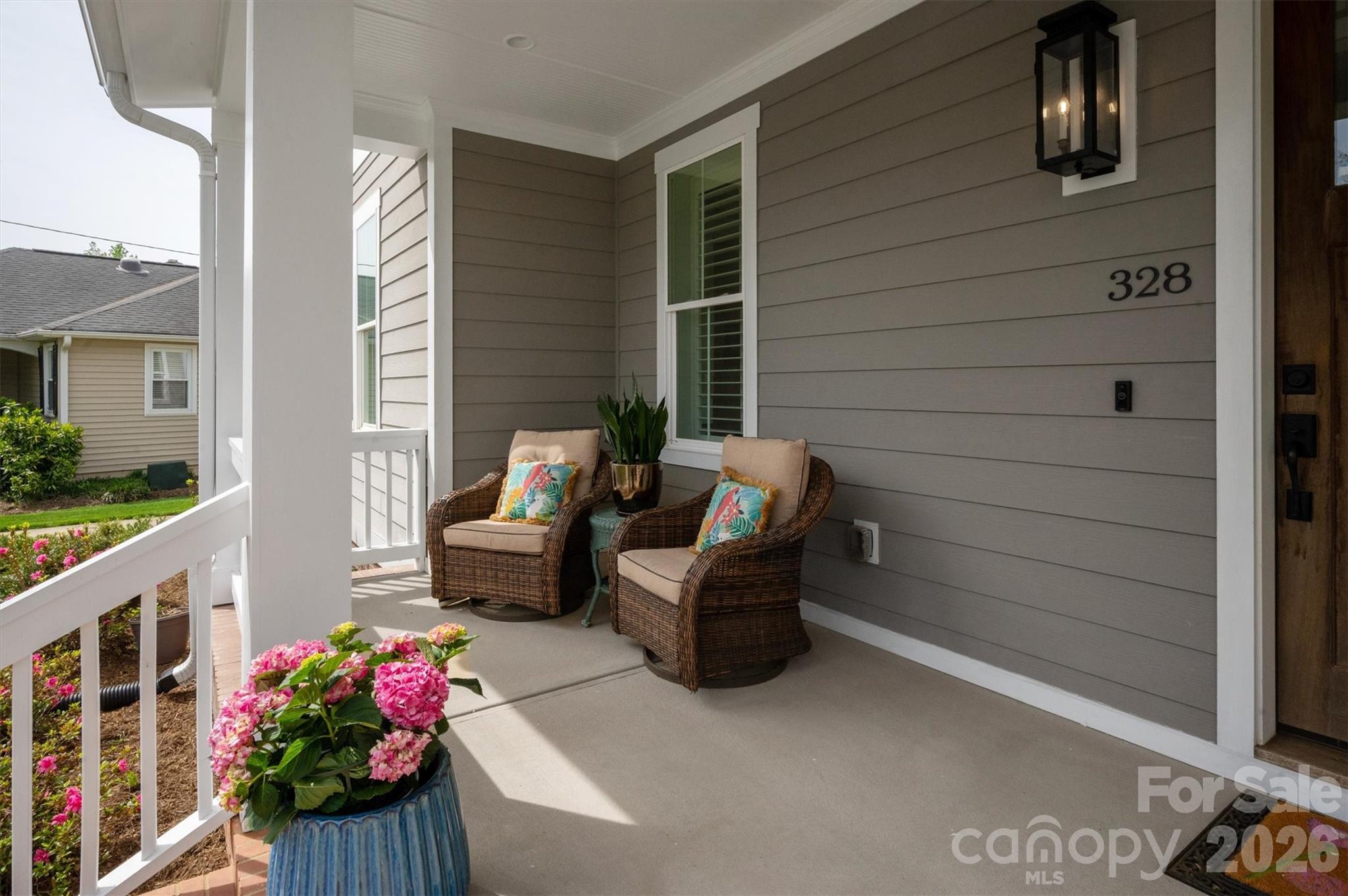 328 Melbourne Court Charlotte NC 28209