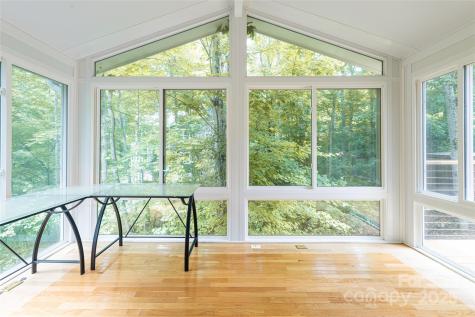 70 Crabapple Lane Asheville NC 28804