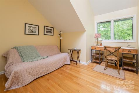 70 Crabapple Lane Asheville NC 28804