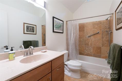 70 Crabapple Lane Asheville NC 28804