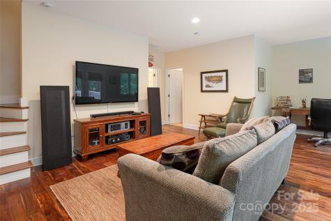 70 Crabapple Lane Asheville NC 28804