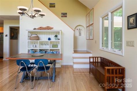 70 Crabapple Lane Asheville NC 28804