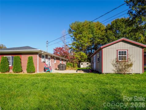 203 Oak Grove Road East Flat Rock NC 28726