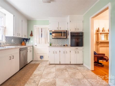 203 Oak Grove Road East Flat Rock NC 28726