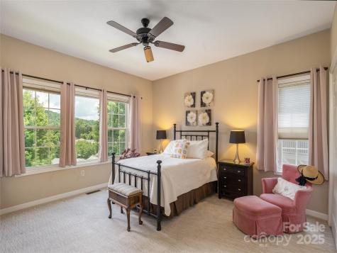 31 Headwater Drive Hendersonville NC 28739