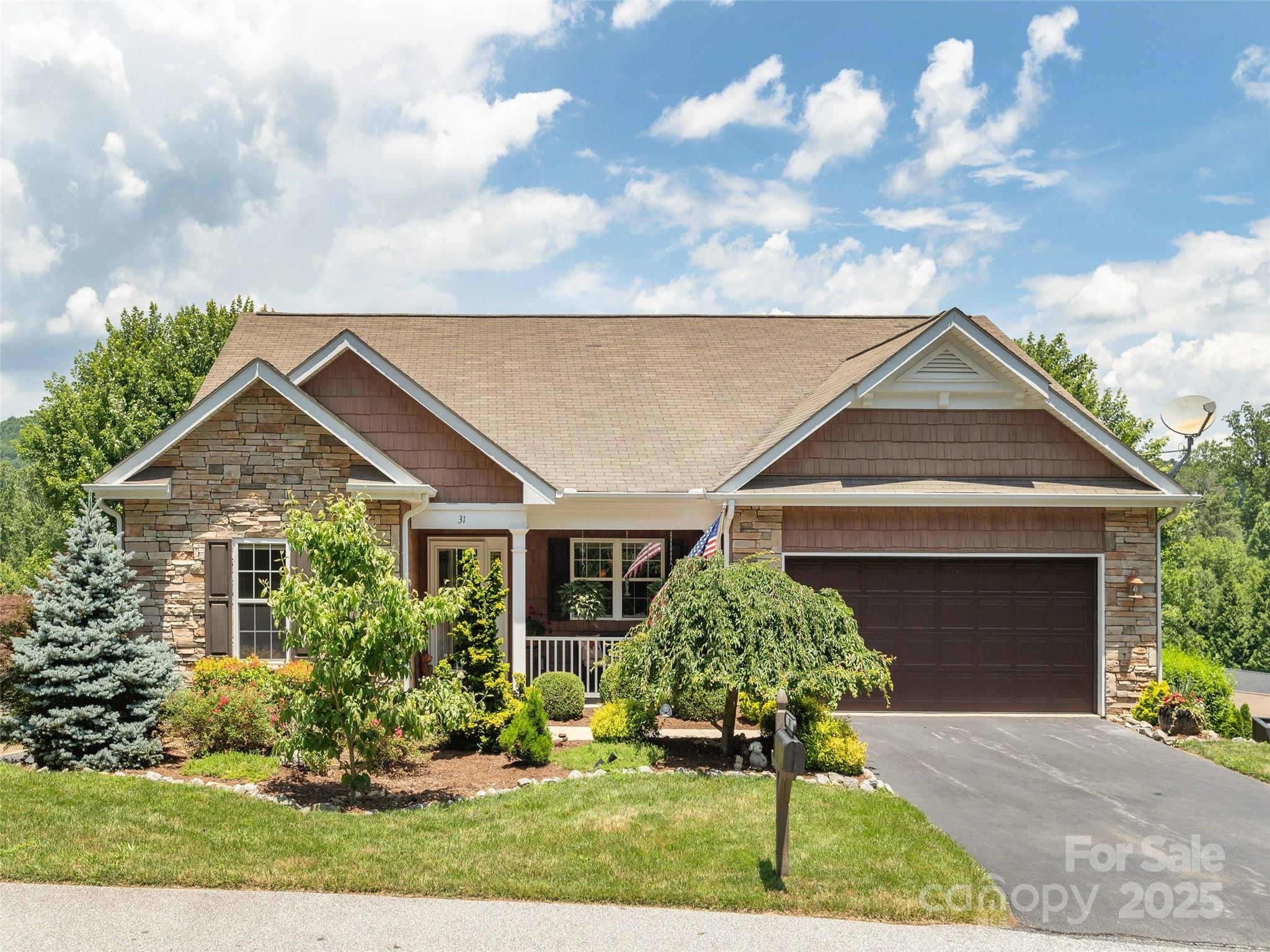 31 Headwater Drive Hendersonville NC 28739