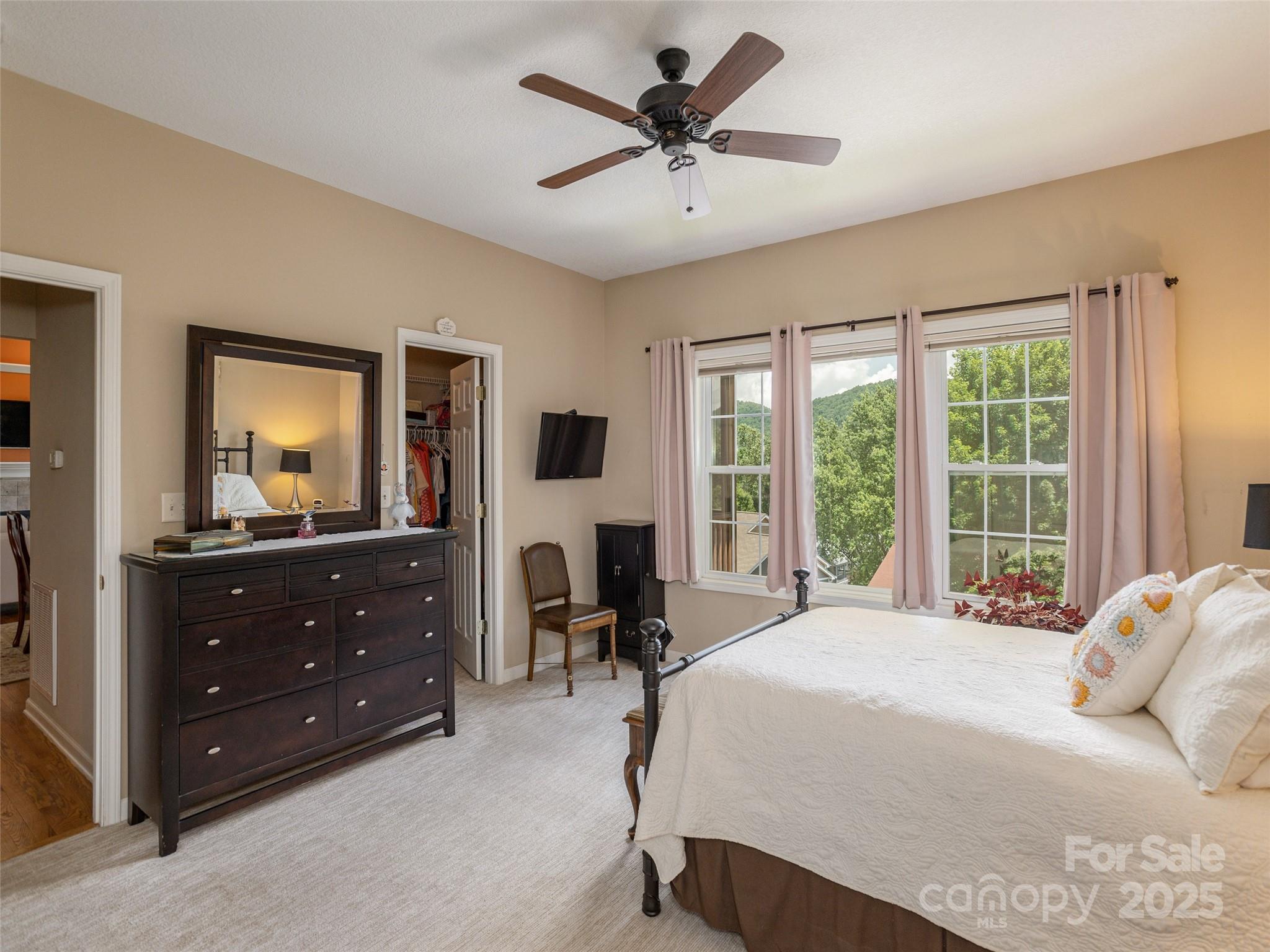31 Headwater Drive Hendersonville NC 28739