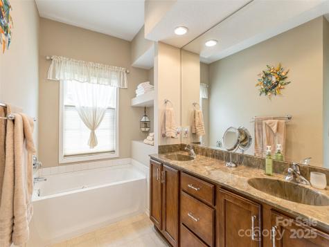 31 Headwater Drive Hendersonville NC 28739