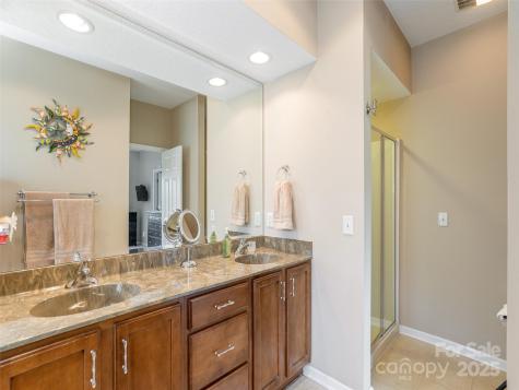31 Headwater Drive Hendersonville NC 28739