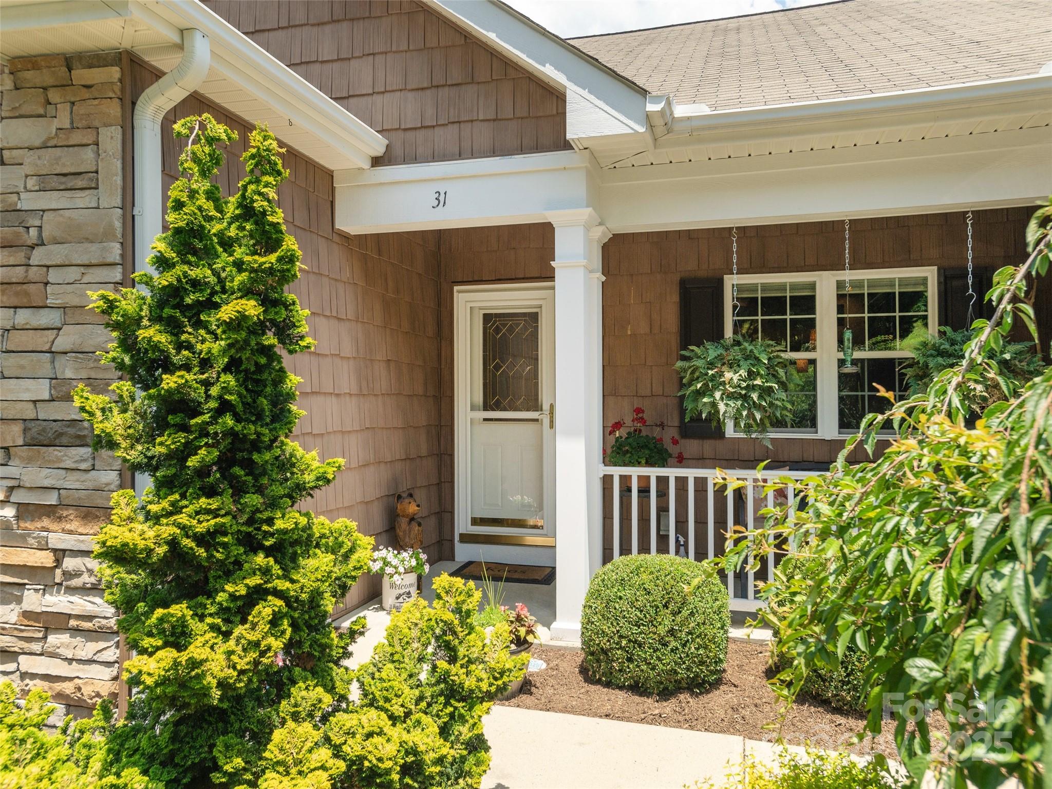 31 Headwater Drive Hendersonville NC 28739