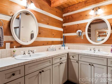 952 & 970 Morgan Hill Road Black Mountain NC 28711