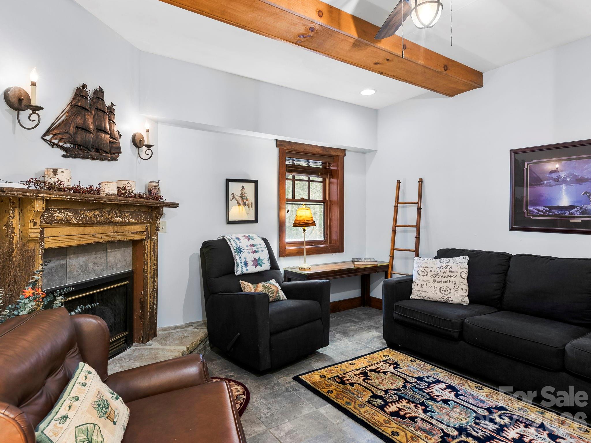 952 & 970 Morgan Hill Road Black Mountain NC 28711