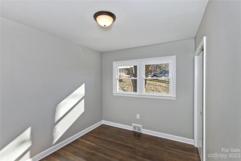 30 Cherry Grove Road Asheville NC 28805
