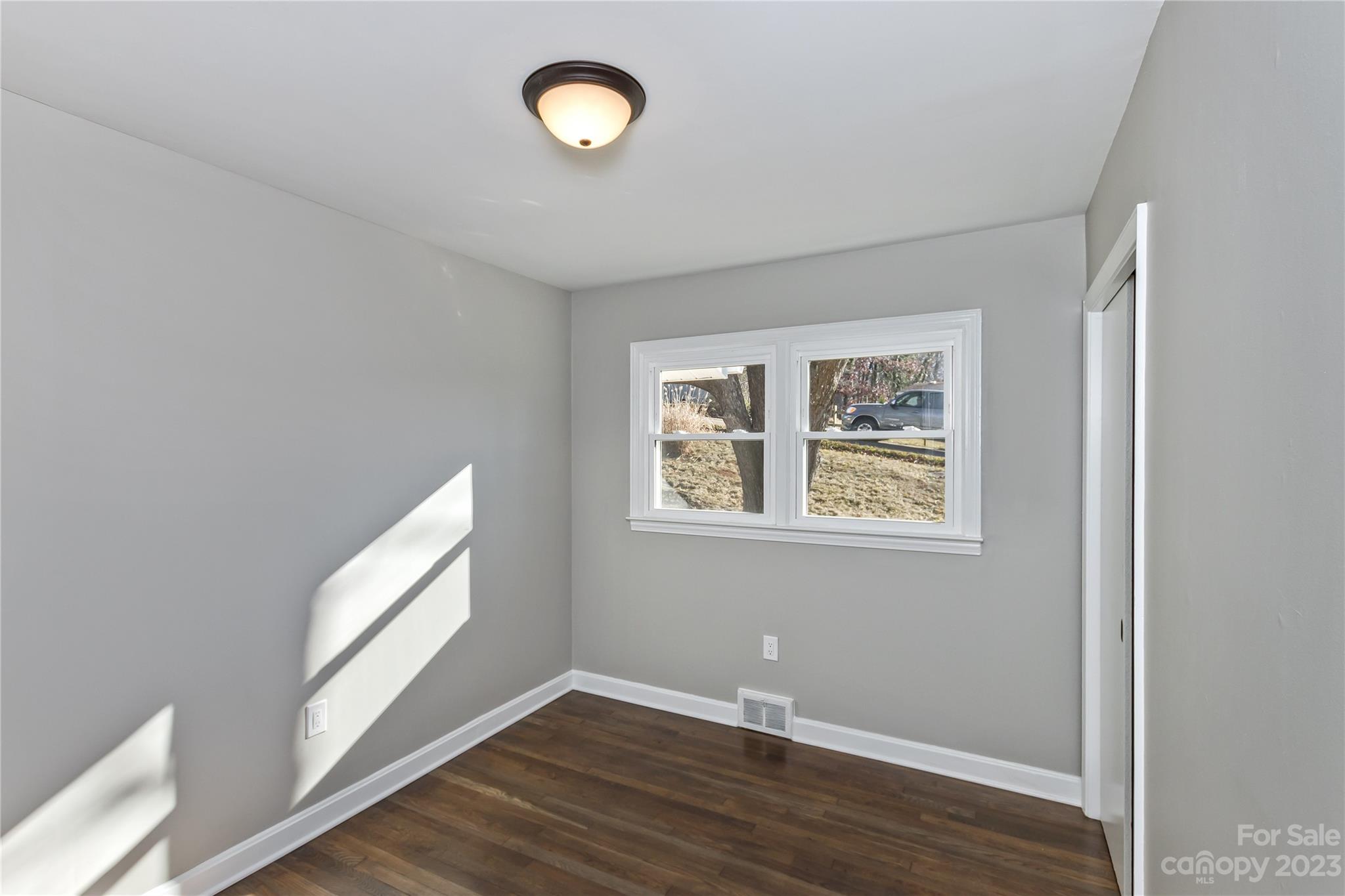 30 Cherry Grove Road Asheville NC 28805